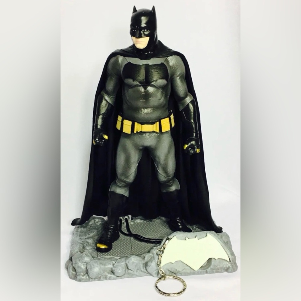 DC BATMAN FINDER'S
KEYPERS - Alterego - 10.25"
Figure - Loot Crate DX - 04/17